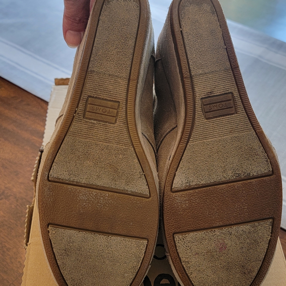 Toms Womens Taupe Suede Lace-Up Wedge Booties - Picture 8 of 11